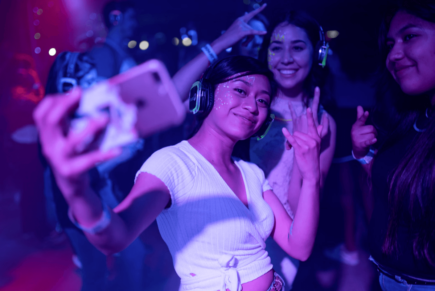 Silent Disco Awalnya Alat Protes Lingkungan, Sekarang Jadi Tren Pesta di Indonesia