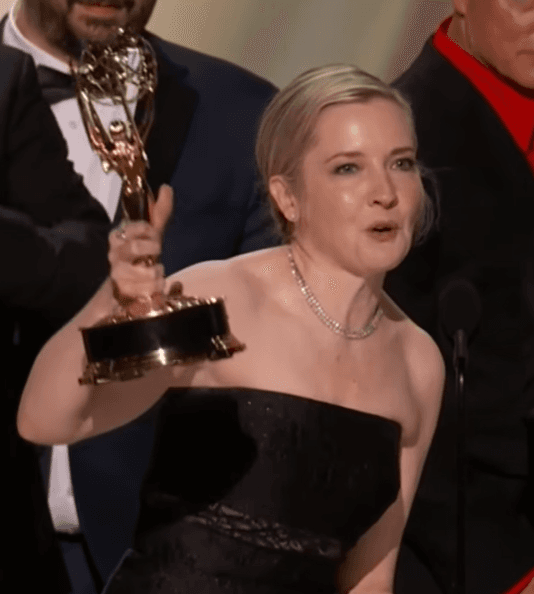 Recap Emmy Awards 2026, dari Rekor Widow's Bay sampai Kejutan Taylor Swift di Sketsa SVU (1)